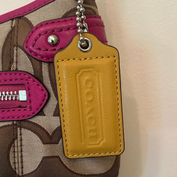 Coach Daisy Outline Signature Crossbody Bag, classic logo w/ pink leather trim - Picture 3 of 15